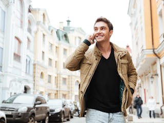 急に電話してくる男性はうざい？怖いし失礼であるという声も