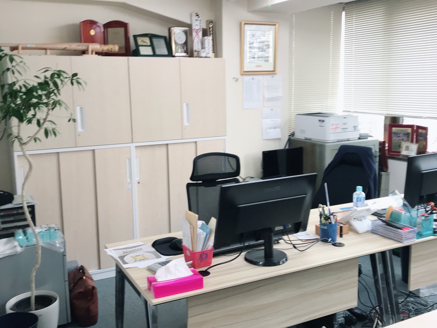 社長室のレイアウト例とおすすめ家具社長室を設けるポイントも解説！ - オーダー家具、インテリア通販のアーネインテリア 公式