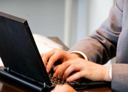 ビジネスメールの締めの言葉が重要な理由とは？ 基本マナーと文例を紹介ビジネスチャットならChatwork