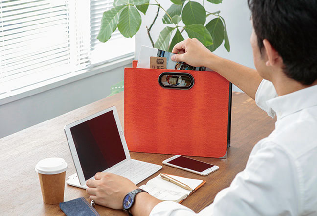 デザインよし機能性よし。デスクまわりの文房具や小物入れに最適な収納ボックス