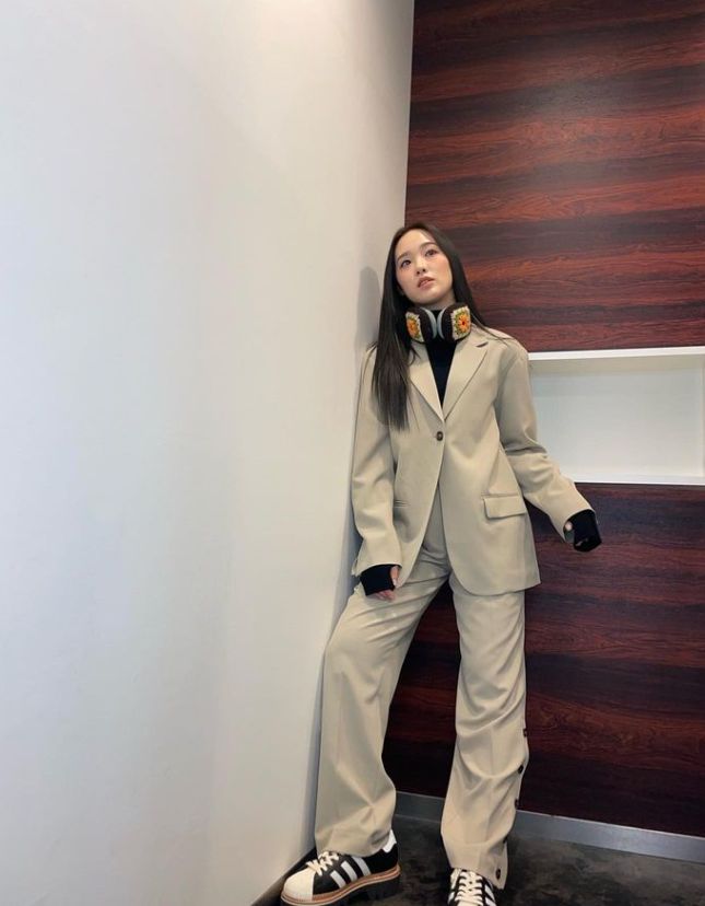 スタッフオススメ！ファッション×スピーカー：06 スーツスタイル×ESQUIRE MINI - イヤホン・ヘッドホン専門店eイヤホンのブログ