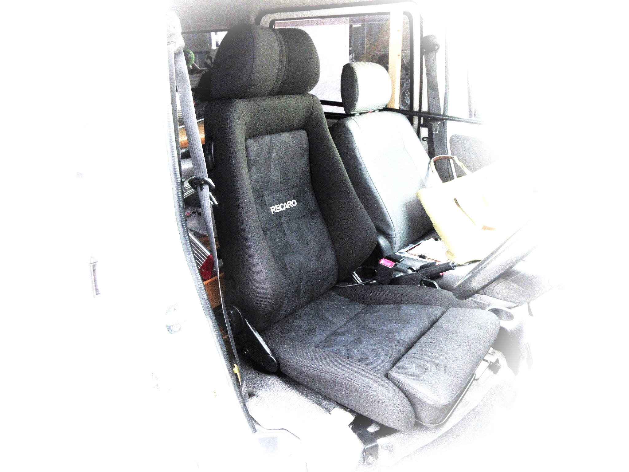 SGLセカンドシート交換 トヨタ レジアスエースバン・H200系 by umitarou - みんカラ