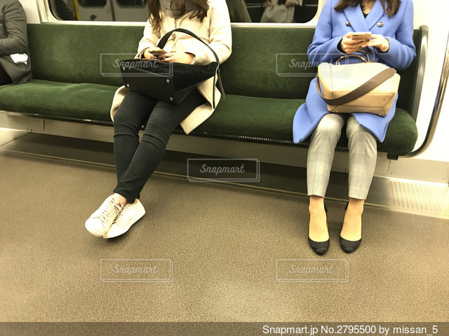 帰宅途中イラスト無料イラスト・フリー素材なら「イラストAC」