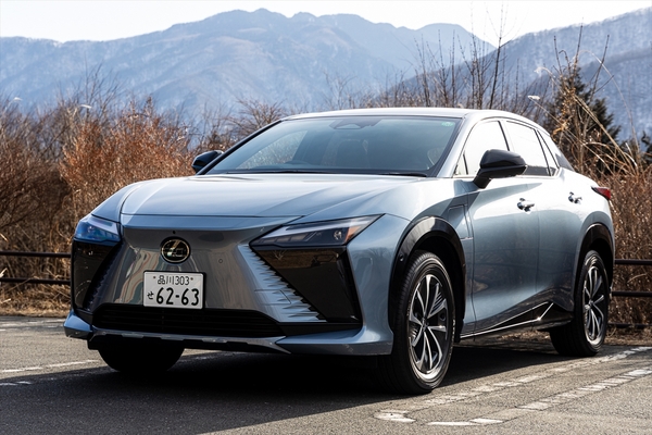 国産スポーツカーの頂点、レクサス LC輸入車・外車の中古車探しなら ユニバース