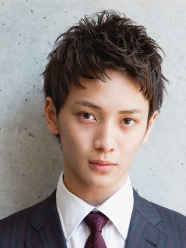 メンズビジネスヘアに迷ったら要チェック！社会人向け髪型23選を年代