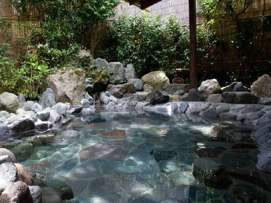 真犯人フラグのゴミ箱の中身は誰？林と上島竜兵 強羅誠 との関係は？ - 進撃のナカヤマブログ