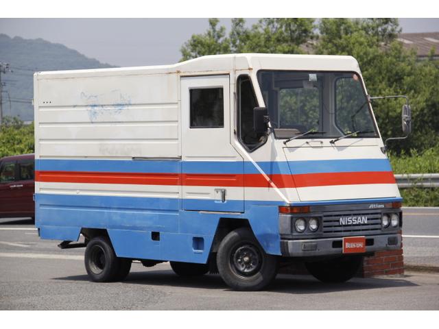 画像ギャラリー宅急便業界での必需品？ いすゞが新型エルフEVのウォークスルーバンを公開 「EVの利点は高い」乗りものニュース