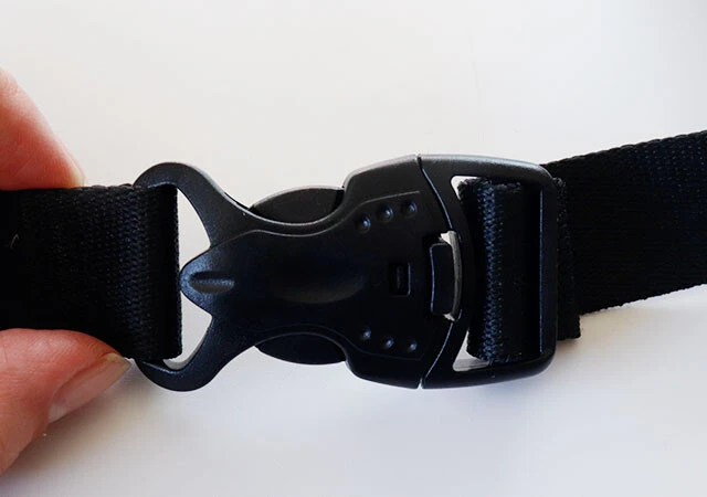 100均のリュック肩紐ズレ落ち防止ベルト・ベルトカバー商品一覧。ダイソーとセリアで100円