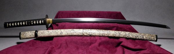 日本刀 模造刀 刀匠 鳴狐 大刀 日本製全長 105cm 刃渡り 73cm 柄長 25.5cm 樋入り刀身 国吉写し刃紋 黒石目塗り鞘 美術刀 模擬 刀 刀剣 レプリカ 武器 時代劇 お芝居 小道具 稽古 コスプレ 仮装 衣装 変装 お土産 おみやげ 外国人 喜ぶ おもちゃ プレゼント 誕生日