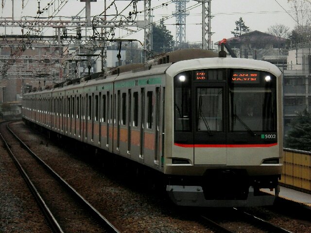 東急田園都市線ホームドア｢支障｣の意外な共通点 駅員の負担軽減､｢センサーの汚れ｣対策とは？通勤電車東洋経済オンライン