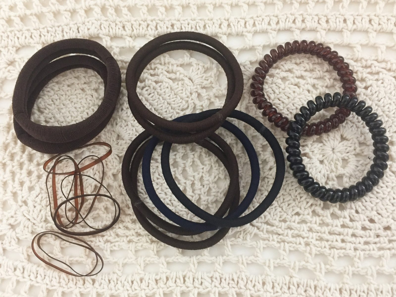 パワーストーンブレス用ゴム 国産白M・L どんなサイズの石穴にも 手作り・修理・結び方