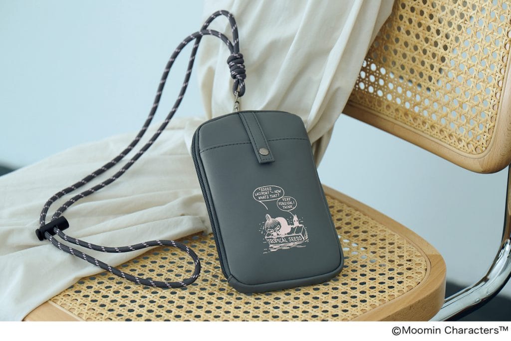 お洒落な“アトモス”スタッフは雑誌付録をどう使う？smart12月号 特別付録「atmos スマホポケット付きショルダーバッグ」のコーディネイトSNAP！ちょうどいい大きさで男女ともに使いやすく、あらゆるファッションに合うアイテムです。ぜひご参考に！ smart12月号は大