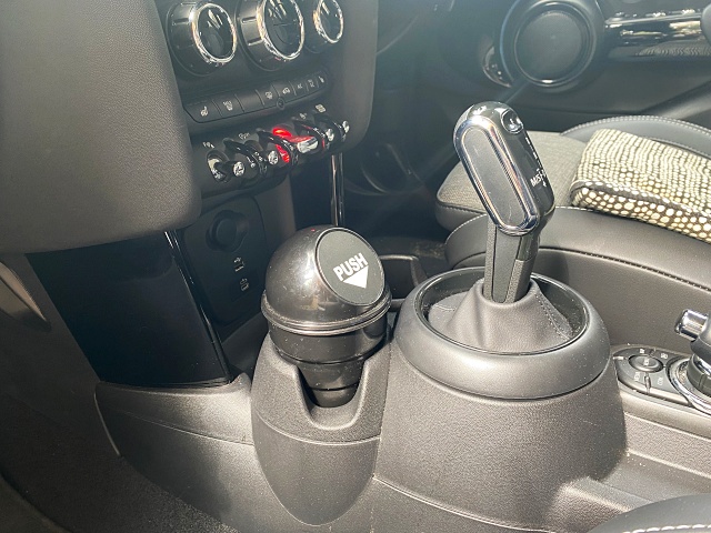 画像・写真：快適ドライブに繋がる「運転席まわり」便利アイテム3選！ 超カンタン「収納＆プチDIY」スマート車内レポ 合計3枚 アクティビティレポートBRAVOMOUNTAIN