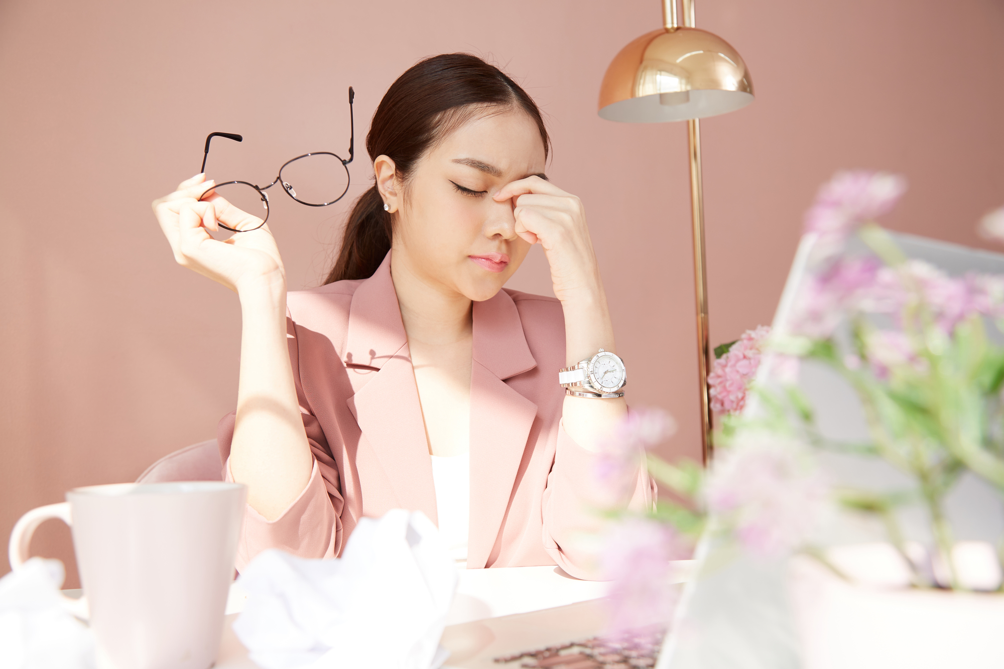 首・肩のケアに効果的！ ネックマッサージャーおすすめ9選。もみ玉・EMS別 2024最新 ビューティELLE エル デジタル