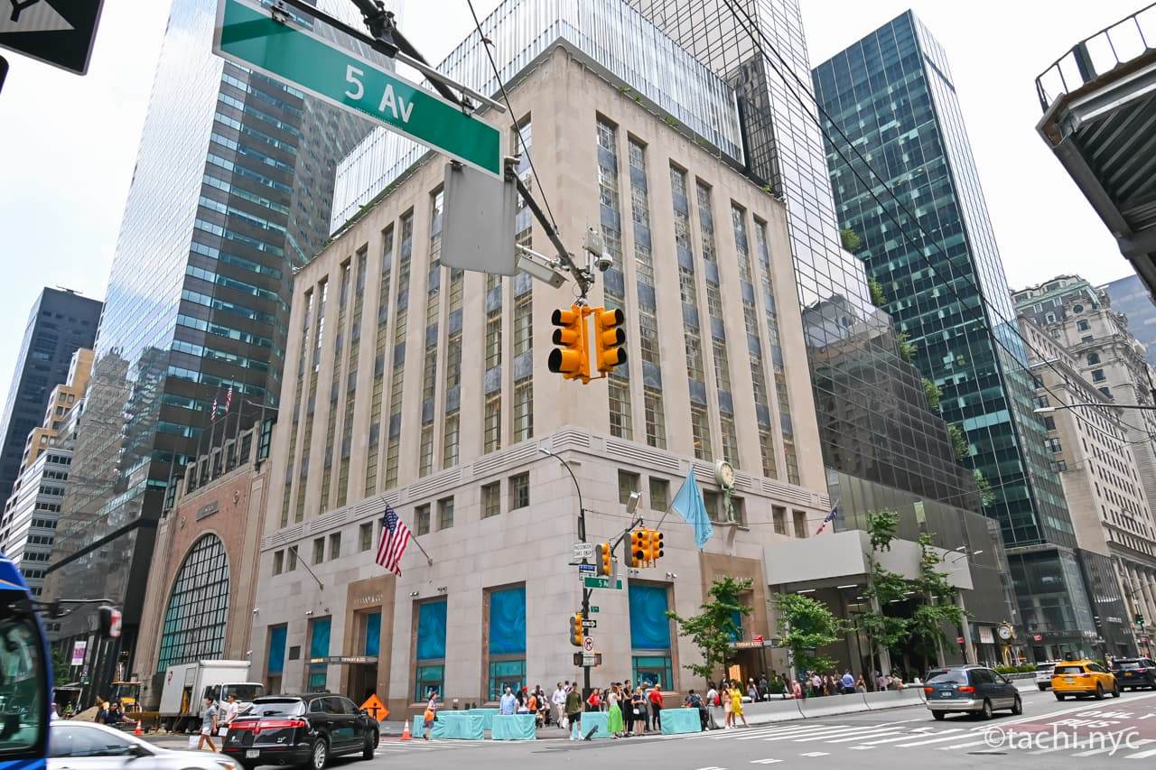 ティファニー」がニューヨークに期間限定の旗艦店をオープン 5番街の本店は改装へ - WWDJAPAN