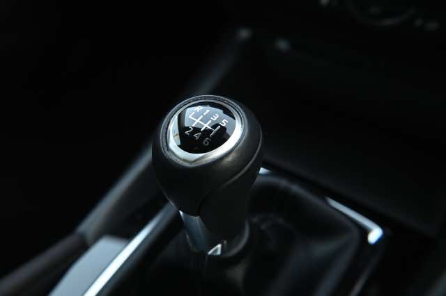 車のクラッチの交換時期や交換サイン費用の目安について網羅的に紹介中古車なら グーネット