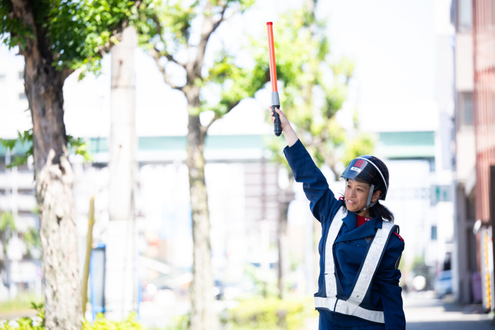 誘導灯 誘導棒 LED 赤色灯 赤点滅 合図灯 停止棒 交通整理 工事現場 夜間警備 OK-1 : 岡潮 ヤフーショップ - 通販 -Yahoo!ショッピング