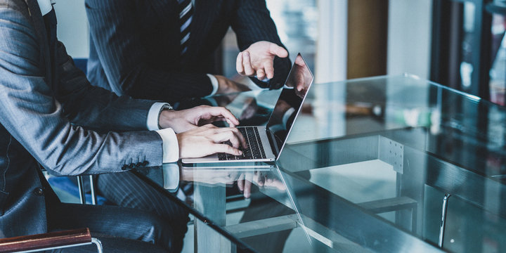 ビジネス系イラストをダウンロードできるフリー素材サイト7選webclips