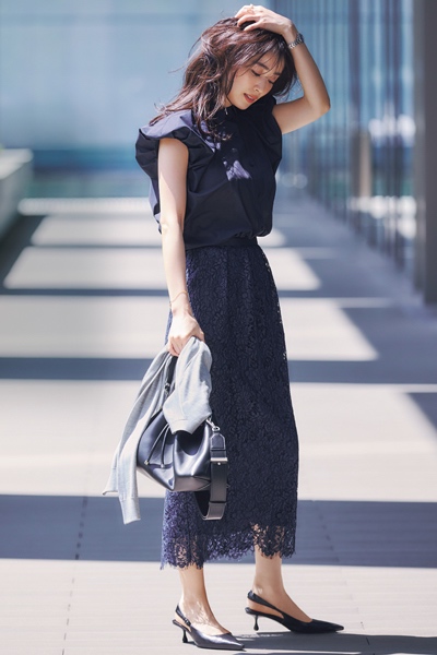 夏のオフィスカジュアル」正解コーデ30選！ポイントからアイテム選びまで徹底解説The Style Dictionary