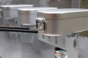 ダイソー メスティンで0.5合を自動炊飯してみた。 - YouTube