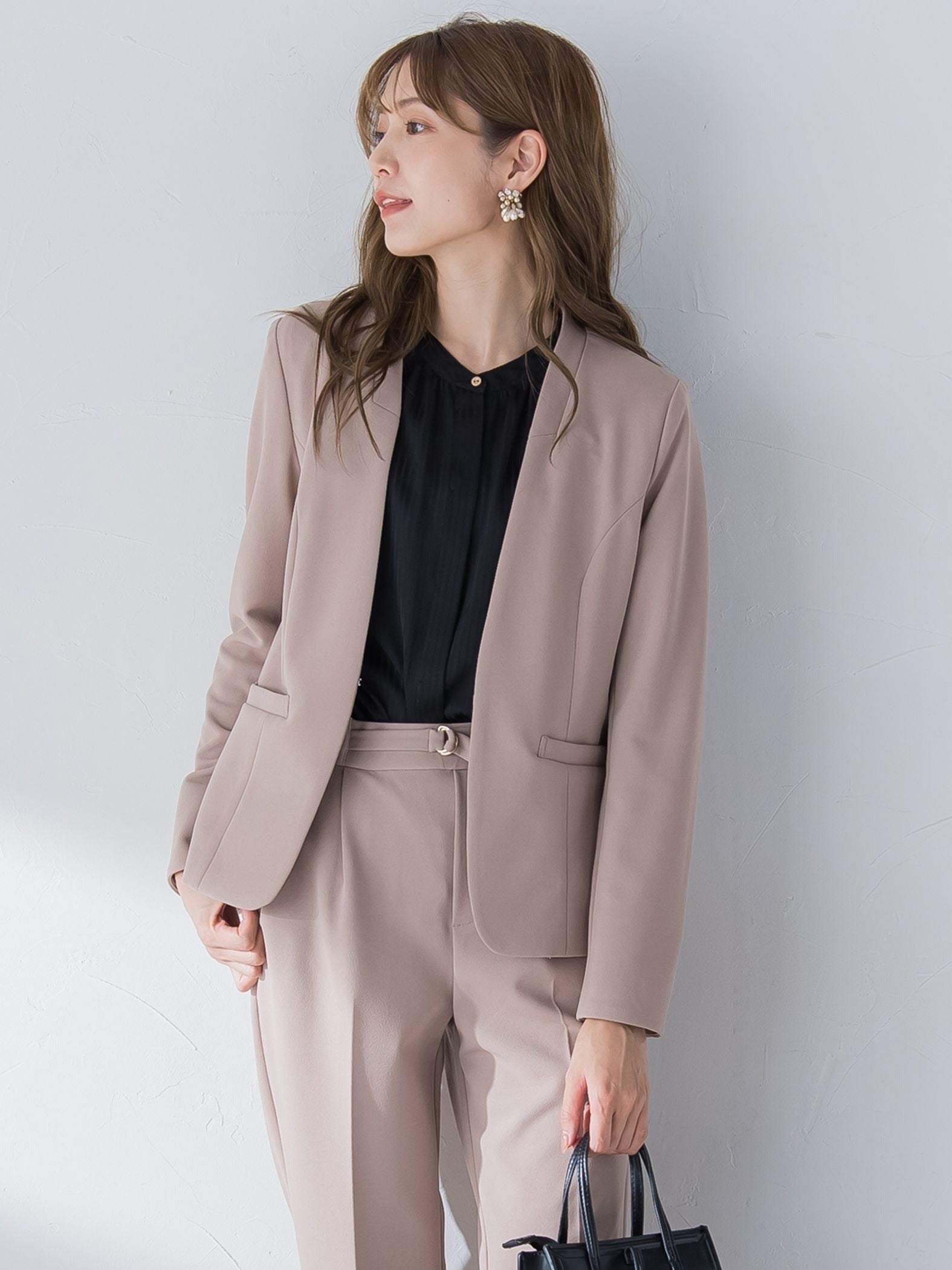 もう悩まない！オフィスカジュアルのポイントとNG例はこれ！お手本コーデ25選DROBE MAGAZINE - ファッションで素敵に、毎日を楽しく