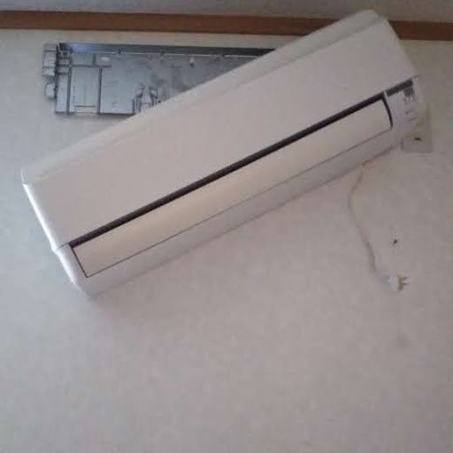 エアコン取付部の壁補強 : 『シーン・ホーム・ファクトリー』リフォーム日記＾0＾