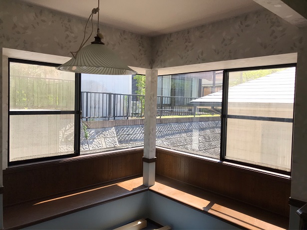 窓のリフォーム神奈川県マンションの複雑な構造の連続窓