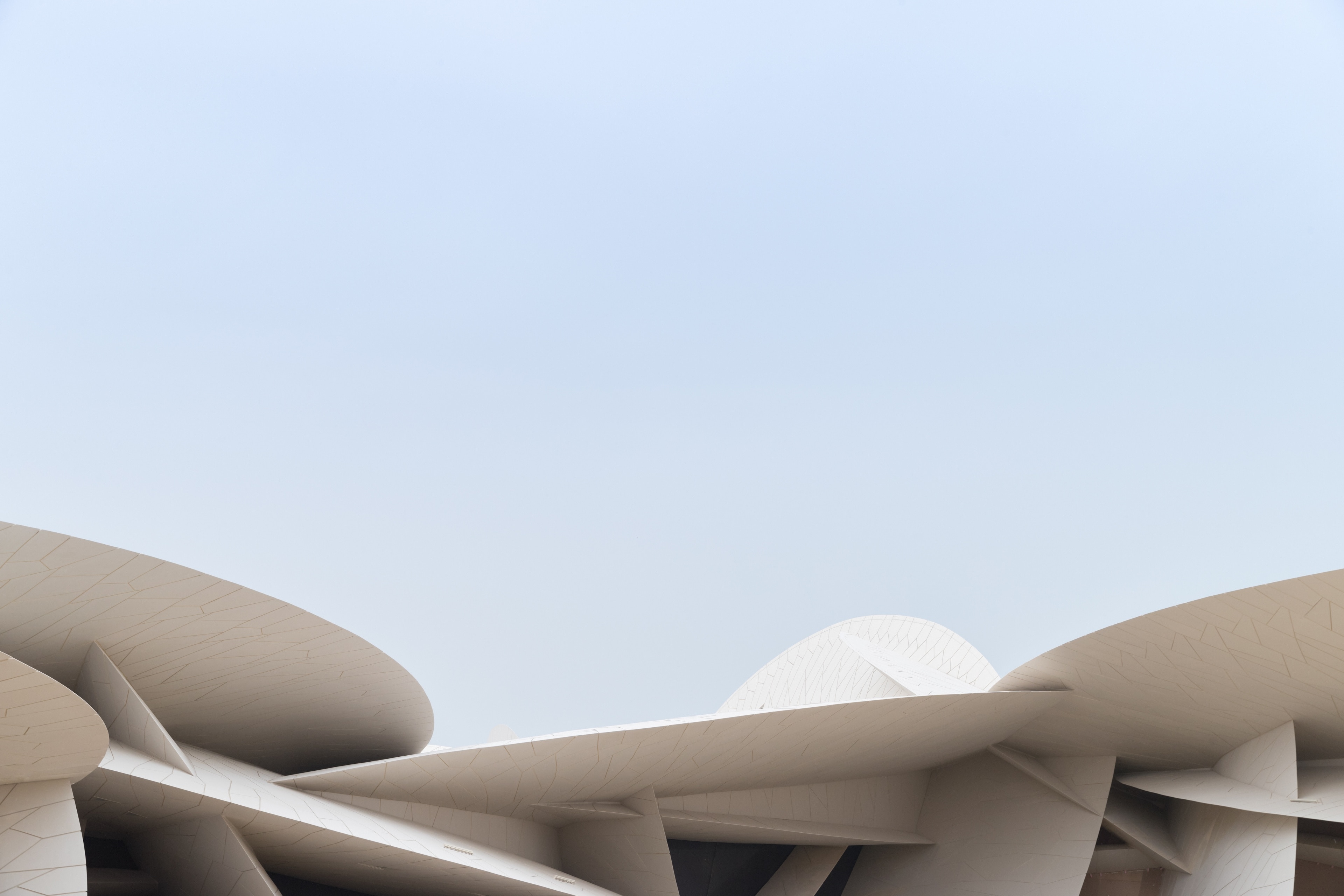 カタールのドーハに有る『砂漠の薔薇』 カタール国立博物館カタール国立博物館砂漠の薔薇ジャンヌーベルカタールドーハ