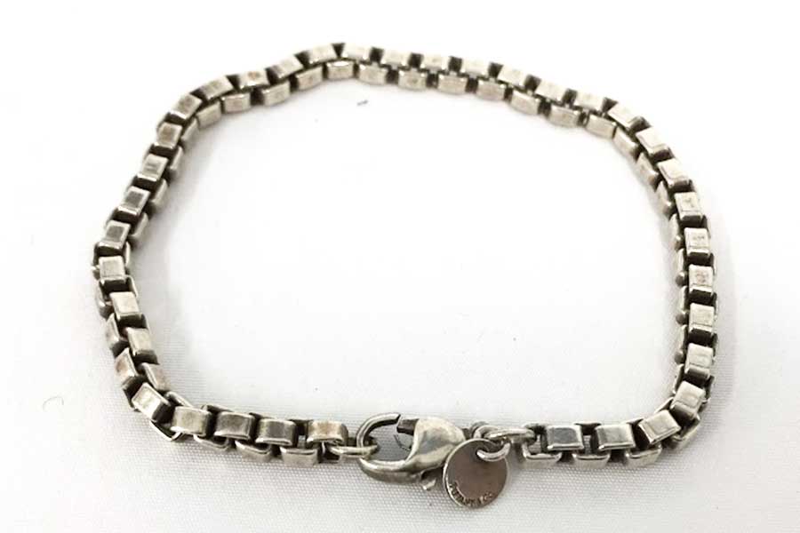 Tiffany & Co. トランプ UNO のフリマアイテム一覧