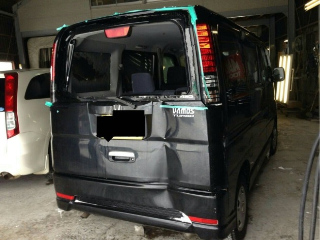 ホンダバモス単独事故！電柱にバックでぶつかりリアガラスも破損！傷・錆・凹み・事故修理 自動車板金塗装専門店北海道札幌市 株 ラルフ札幌店do-blog ドゥブログ