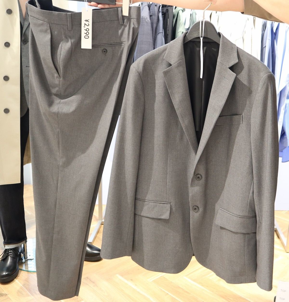 UNIQLO ビジネススーツ NV上下セットジャケットL パンツ85レングス76 スーツ メンズ サイズの