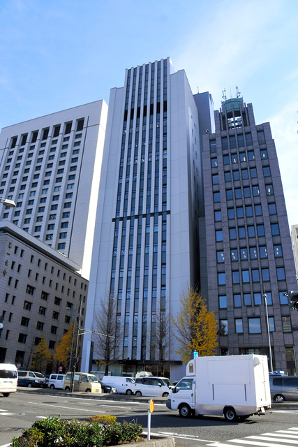 丸の内警察署 有楽町駅前交番 ❬千代田区有楽町2丁目9番15号先❭「警察」カテゴリー銀座スタイル