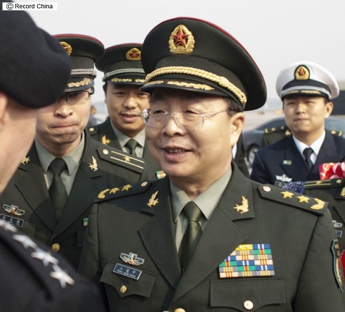 人民解放軍、徴兵検査「不合格率57％」の影：日経ビジネス電子版