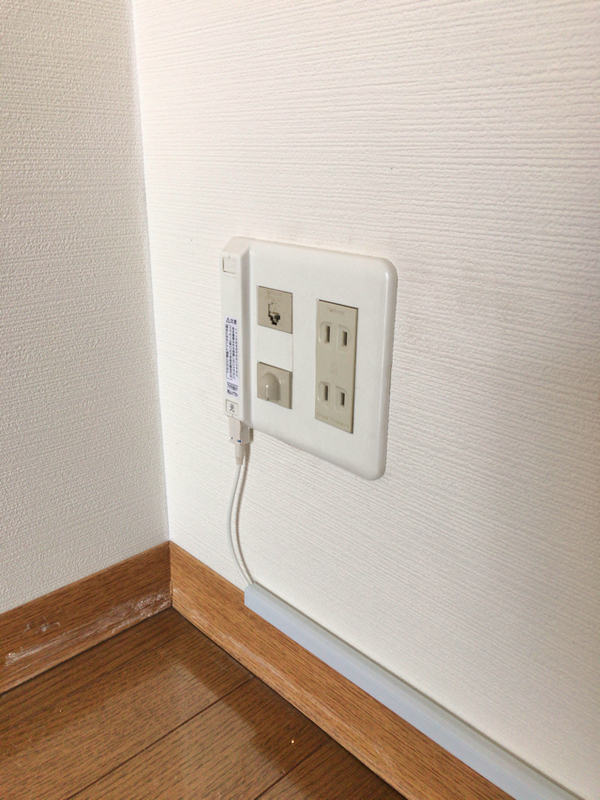 コードカバー 2m 配線隠し ケーブルカバー 配線カバー WALLインテリア 配線モール ケーブルモール ケーブル隠し 配線 コード モール テレビ台テレビスタンド おしゃれ ナチュラル オシャレ シンプル 北欧 白 ブラック ホワイト 黒 スタイリッシュソファ・デザイン家具 エント