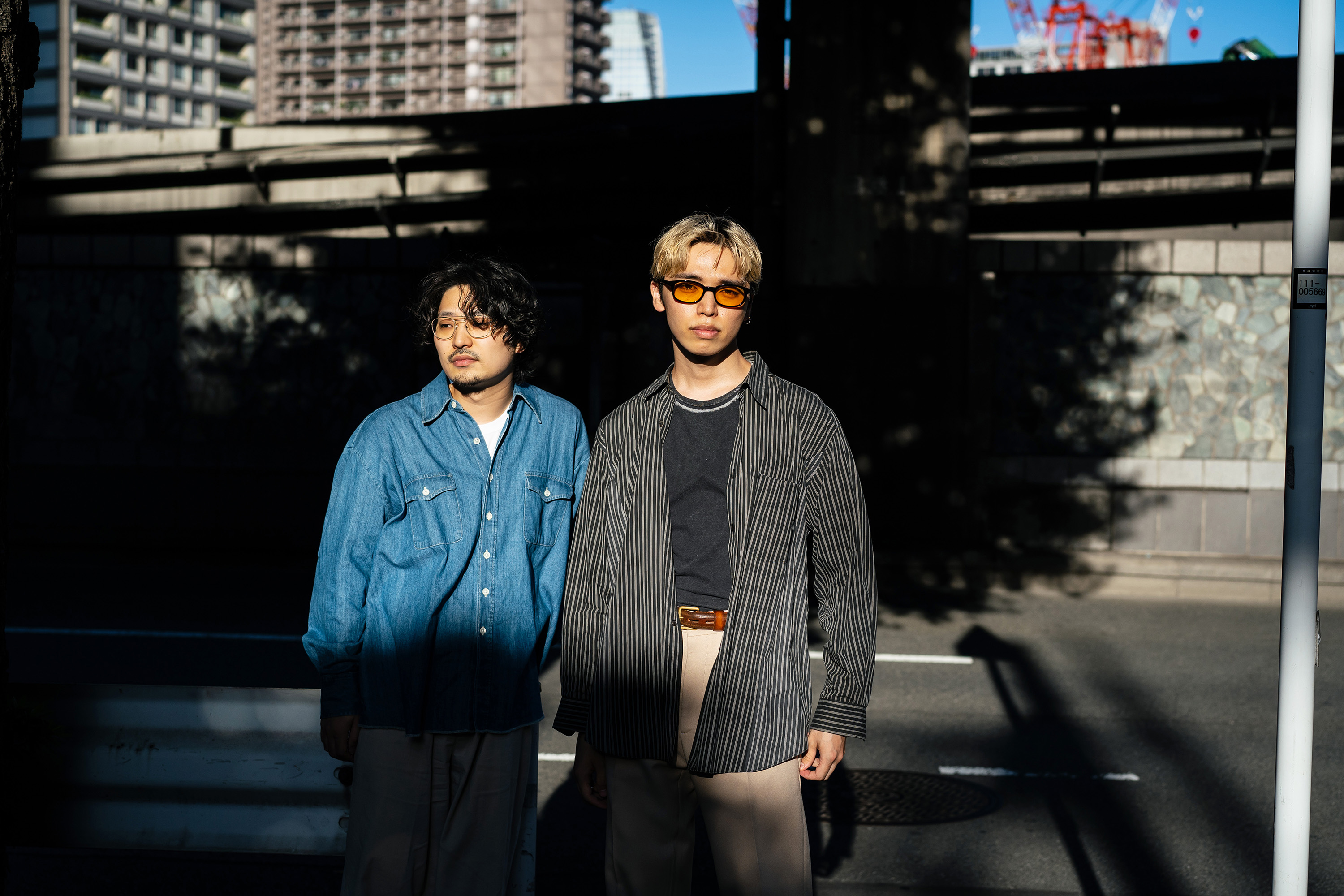 Cross Beverly パールセントブラック センターバンド コンテンポラリークリップ 洗練された仕上げ 中字ボールペン +クロスボールペン替え芯2本 黒インク 企業のギフトボックス入り