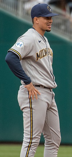 巨人 異例の助っ人４人同時入れ替え アダメス、マル昇格でゲレ、ビヤ２軍 - スポーツ報知