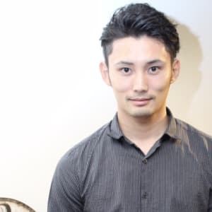 ビジネスショートメンズマッシュツイストパーマツーブロック：L178794911フィフスワン fifthone のヘアスタイルホットペッパービューティ