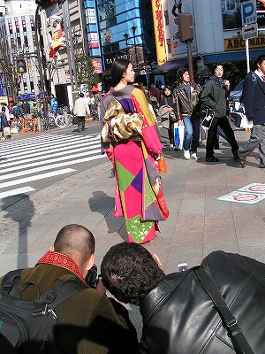 デザイナー比嘉京子さんの愛犬の食事は「キアオラ」 – RED HEARTレッドハート株式会社