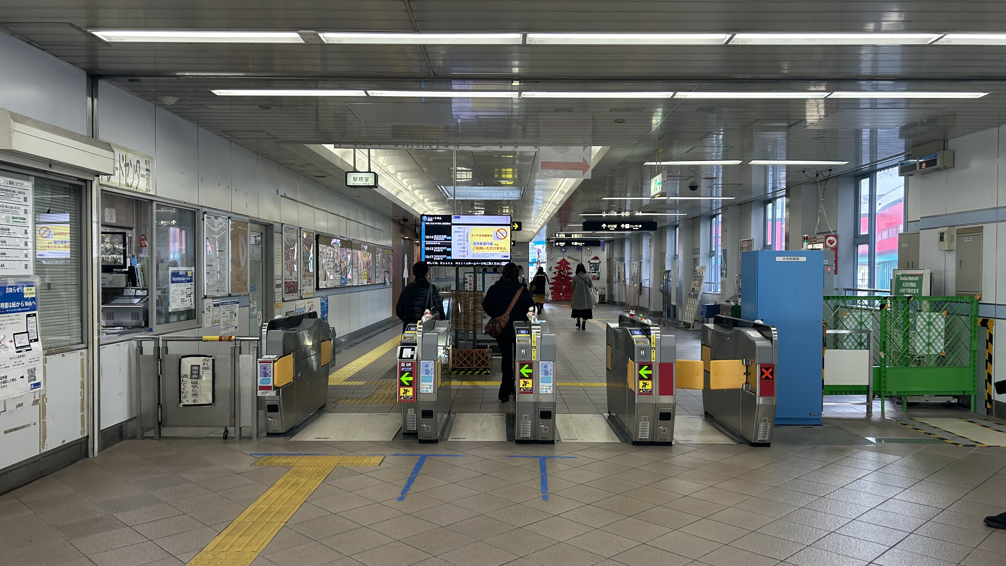 JR三ノ宮駅の西口改札が「出口専用」になってる。終電近くを除き「入場できない」神戸ジャーナル