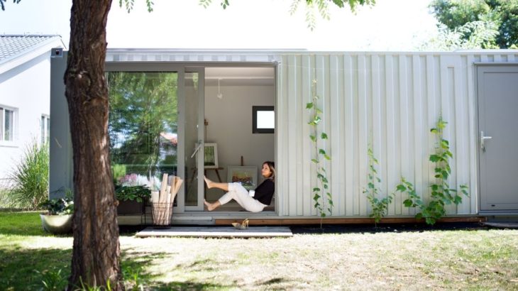 保存版 コンテナハウスの価格を徹底解説 ～種類・用途・費用を抑える方法、注意点から「BOX OF IRON HOUSE」の魅力まで～コンテナハウスは建築確認対応 国内製作のBOXOF IRON HOUSE