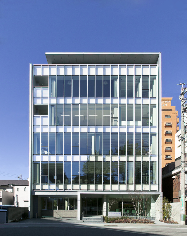 快適なワークスタイルを目指した緑豊かなオフィスビル KOJIMACHI TERRACE建築実例紹介注文住宅・リフォーム・土地活用家を建てるなら三菱地所ホーム