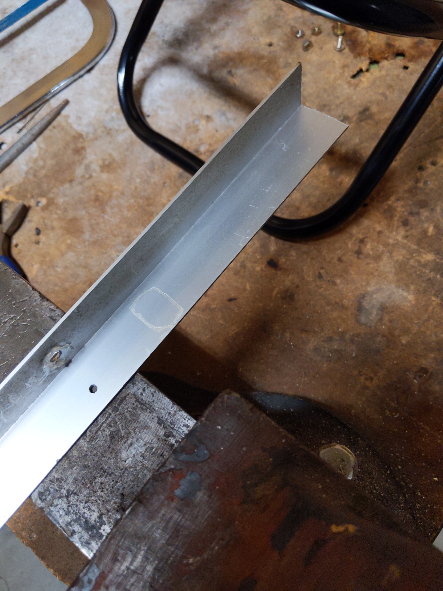 焚き火調理で大活躍の五徳20選！100均アイテムによる自作方法も紹介ランドネ