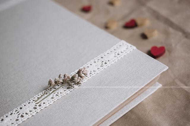 手作りアルバムを作成して、送別会や卒業式の思い出を可愛く残してプレゼントしよう