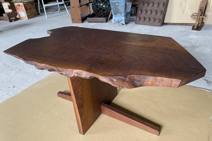 桜製作所 一枚板 無垢 ブラックウォールナット ローテーブルジョージ・ナカシマ 4人用 売買されたオークション情報、Yahoo!オークション 旧ヤフオク!の商品情報をアーカイブ公開 -オークファン aucfan.com