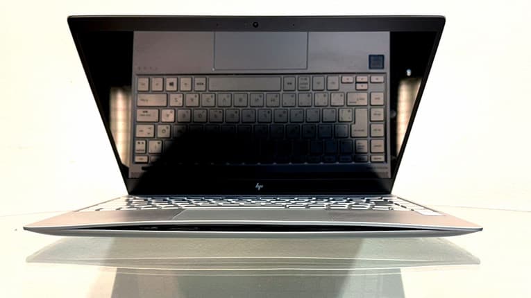 ノートPCのバッテリーが膨張してしまう原因と対処方法を紹介 │ アドバンスデータ復旧