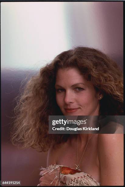 ロイス・チャイルズ Lois Chiles- allcinema