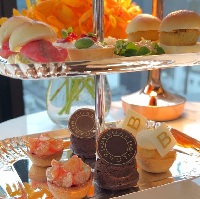 ブルガリ 銀座タワーがイルミネーションに輝く！ スマホをかざすとカラーチェンジも楽しめる♡Oggi.jp