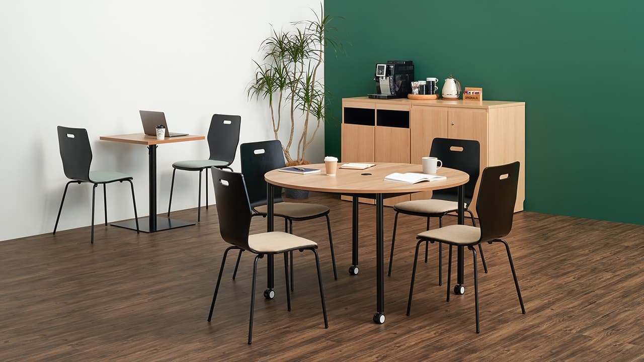 オフィスの休憩スペースが重要な理由とは？導入のコツからレイアウト事例まで - IRISTORIES - アイリストーリーズ