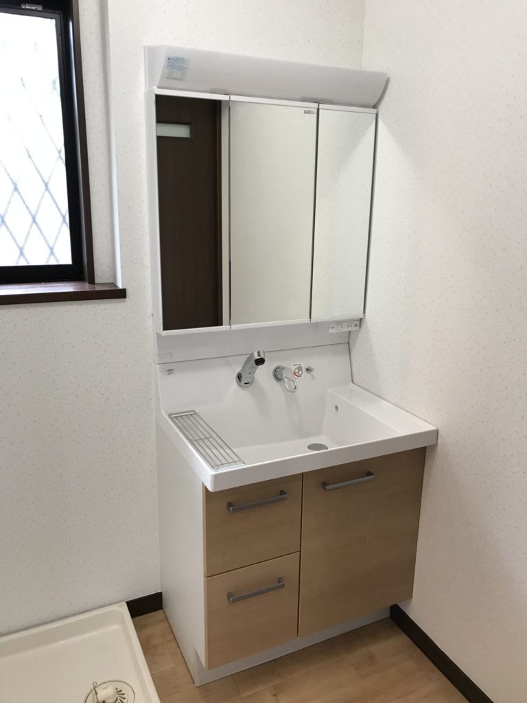 造作洗面台の費用相場、コストダウンしつつ安くておしゃれにする方法を解説│首都圏の施工事例とともに紹介 - 「優美」な暮らしを叶える注文住宅 ・設計事務所ならスムトコ