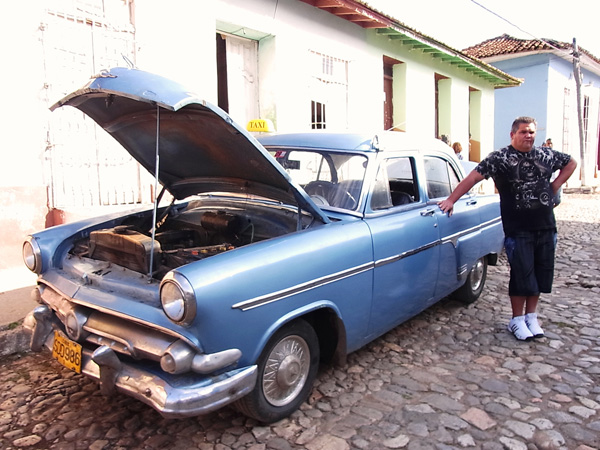 キューバ2017 アメ車以外の車80s Our decade